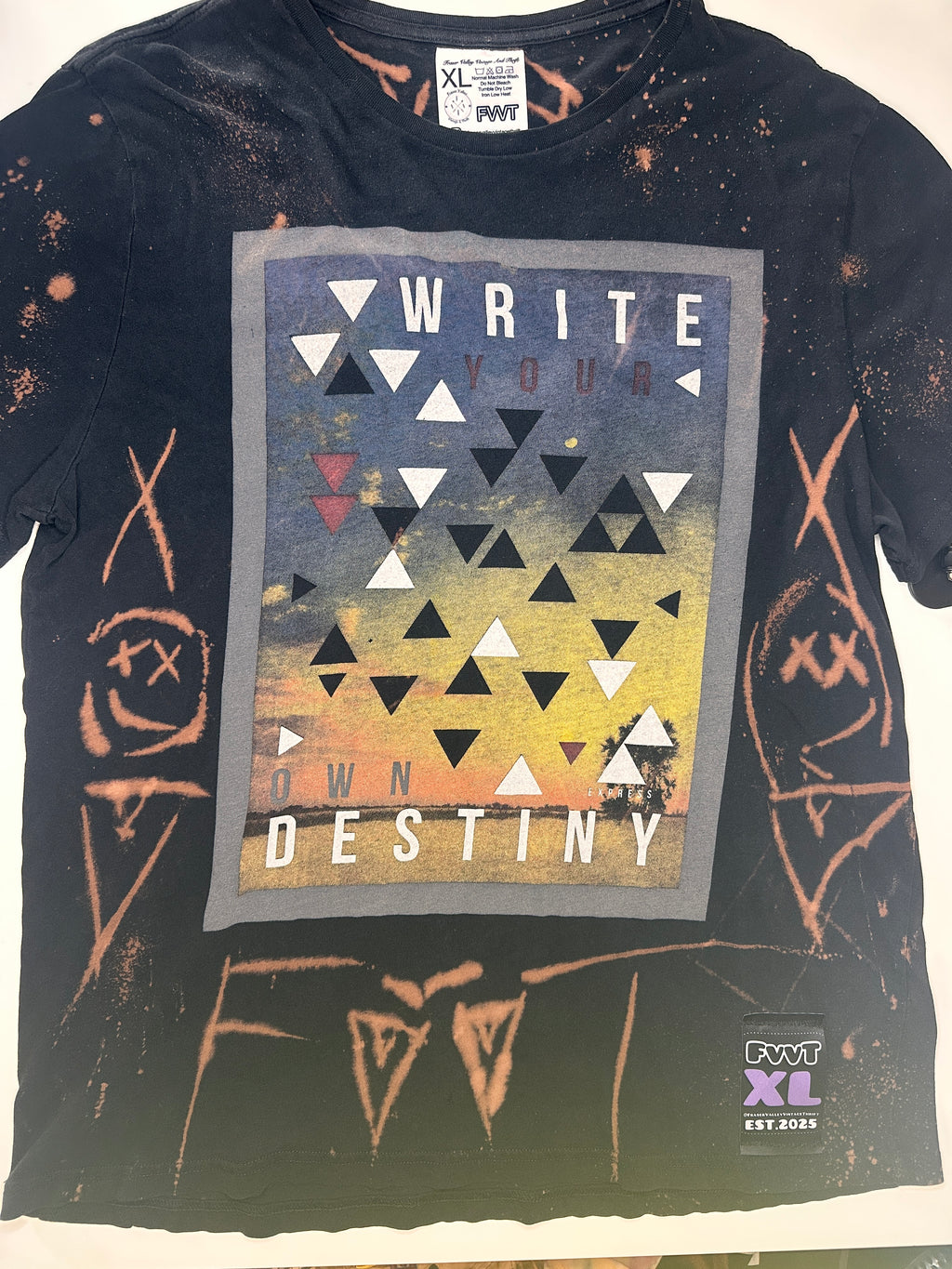 FVVT X Express Men’s Graffiti Bleach Mens XL
