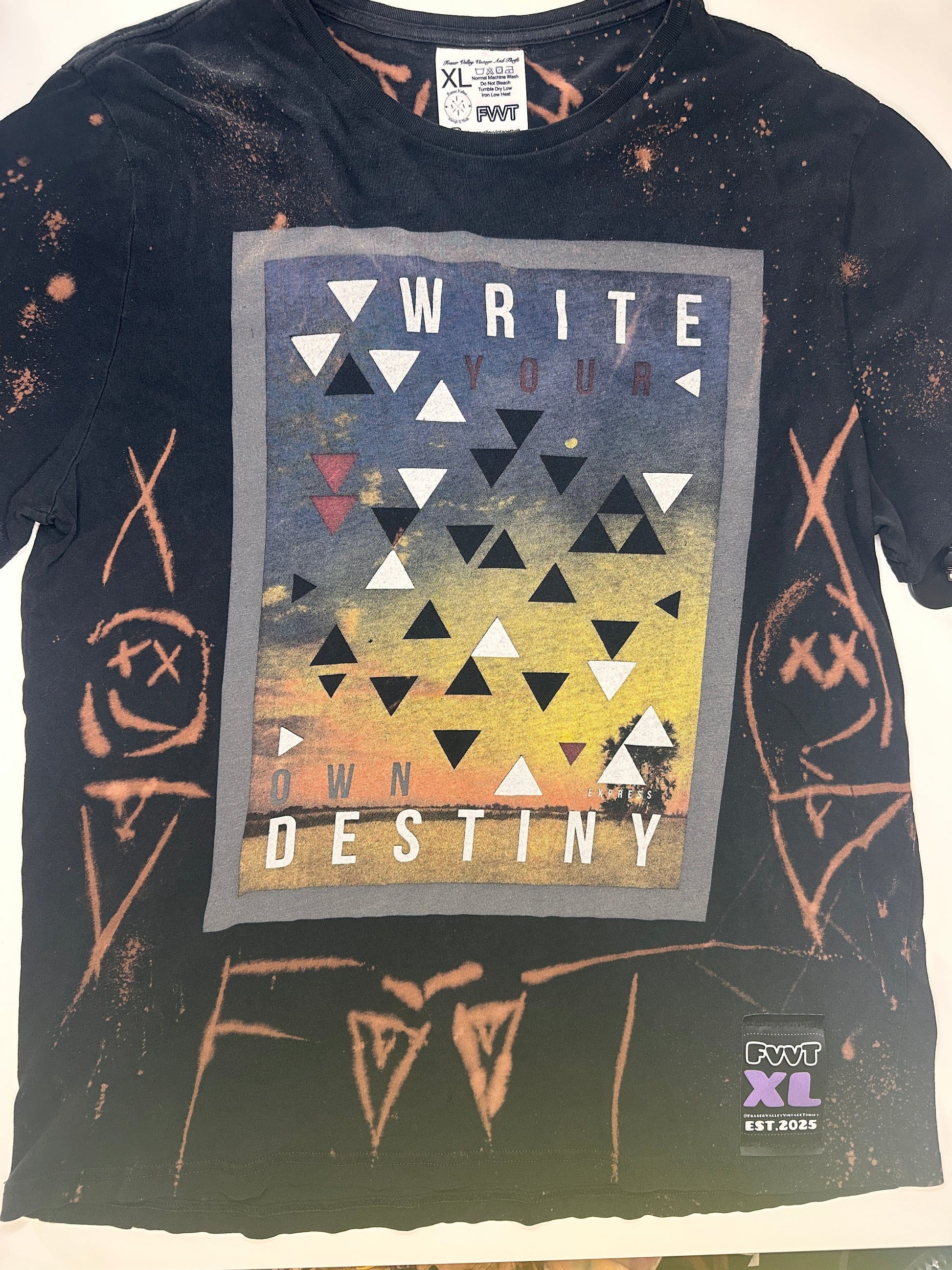 FVVT X Express Men’s Graffiti Bleach Mens XL