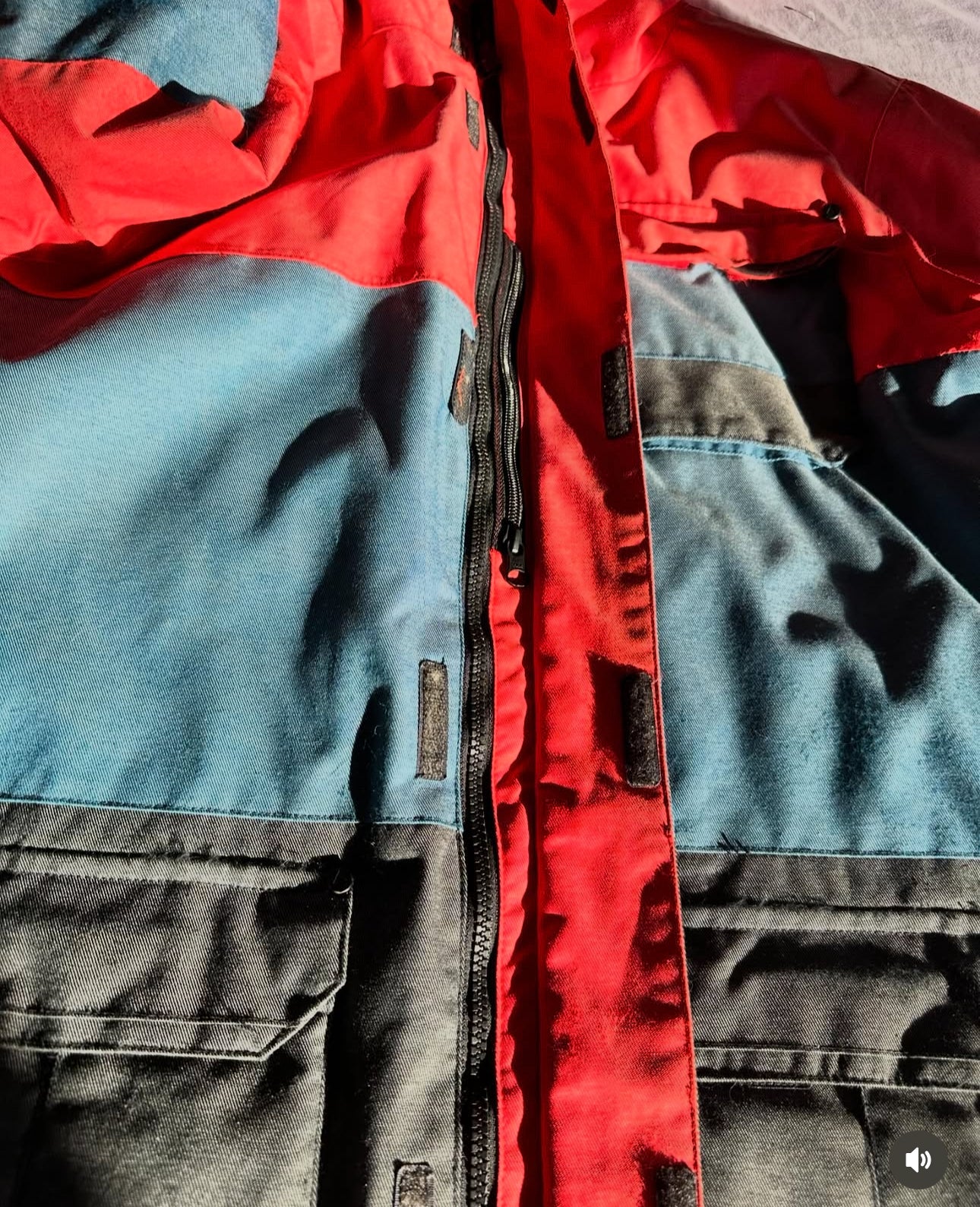 Volcom Snowboarding Jacket Mens Large